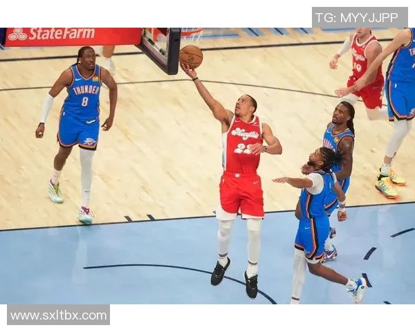 绝平三分震撼全场 篮球赛最后一秒奇迹瞬间引爆观众热血狂潮